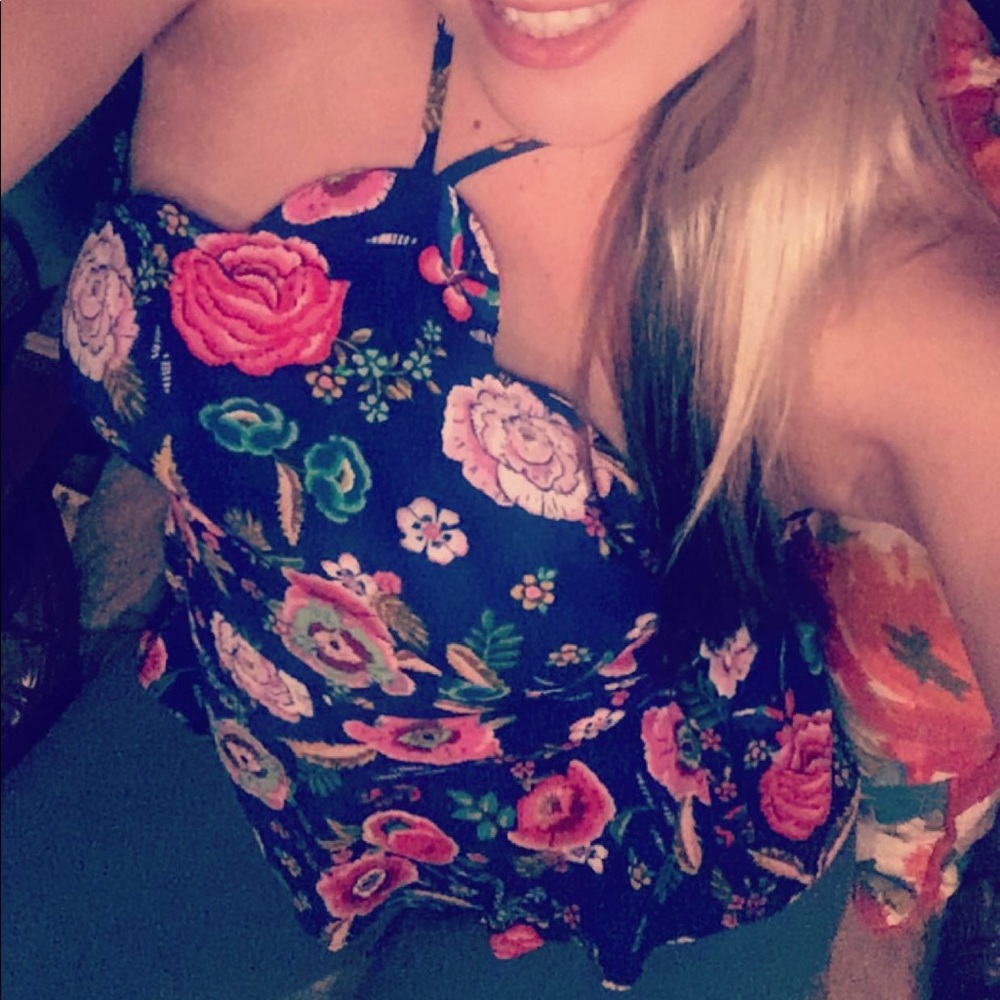 Halter top